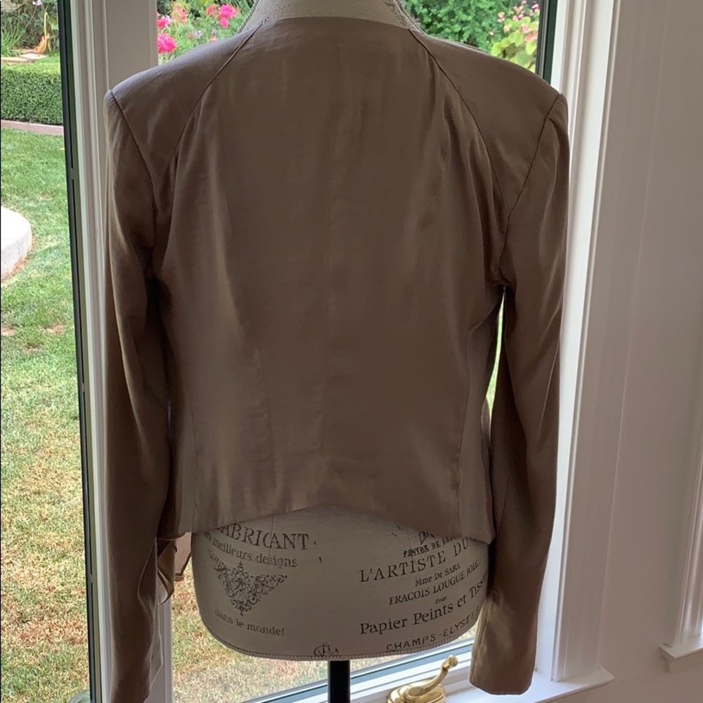 Tan jacket - Picture 3 of 5